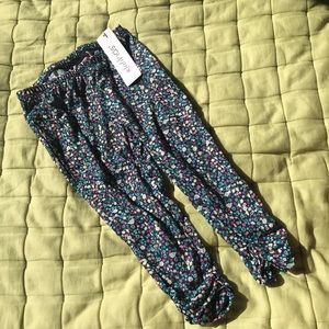 NWT Fabkids flowered pants size sm (3T)